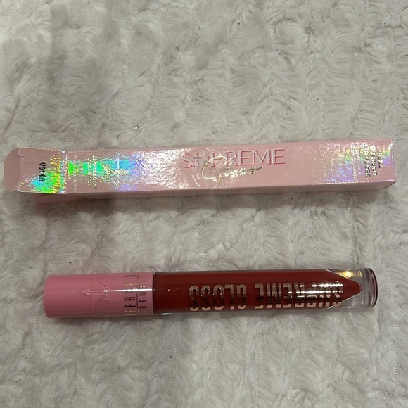 NIB Jeffree Star Supreme Full Pigment Lip Gloss Wifey Full Size 5.10ml - Picture 4 of 5